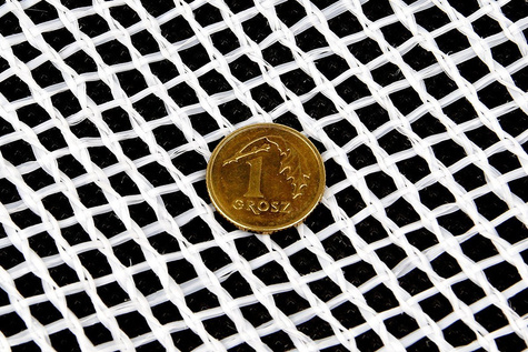Siatka przeciw kretom biała oczko 3x3mm, 2,6x100m
