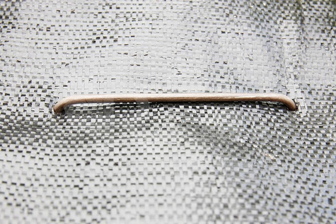 Szpilki metalowe model "U" do mocowania agrotkaniny, agrowłókniny i geowłókniny 20cm 100 sztuk