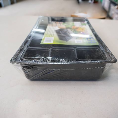 Miniszklarenka z przykryciem i 18 szt. doniczek 6 cm.