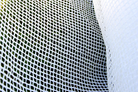 Siatka przeciw kretom biała oczko 3x3mm, 2,6x50m